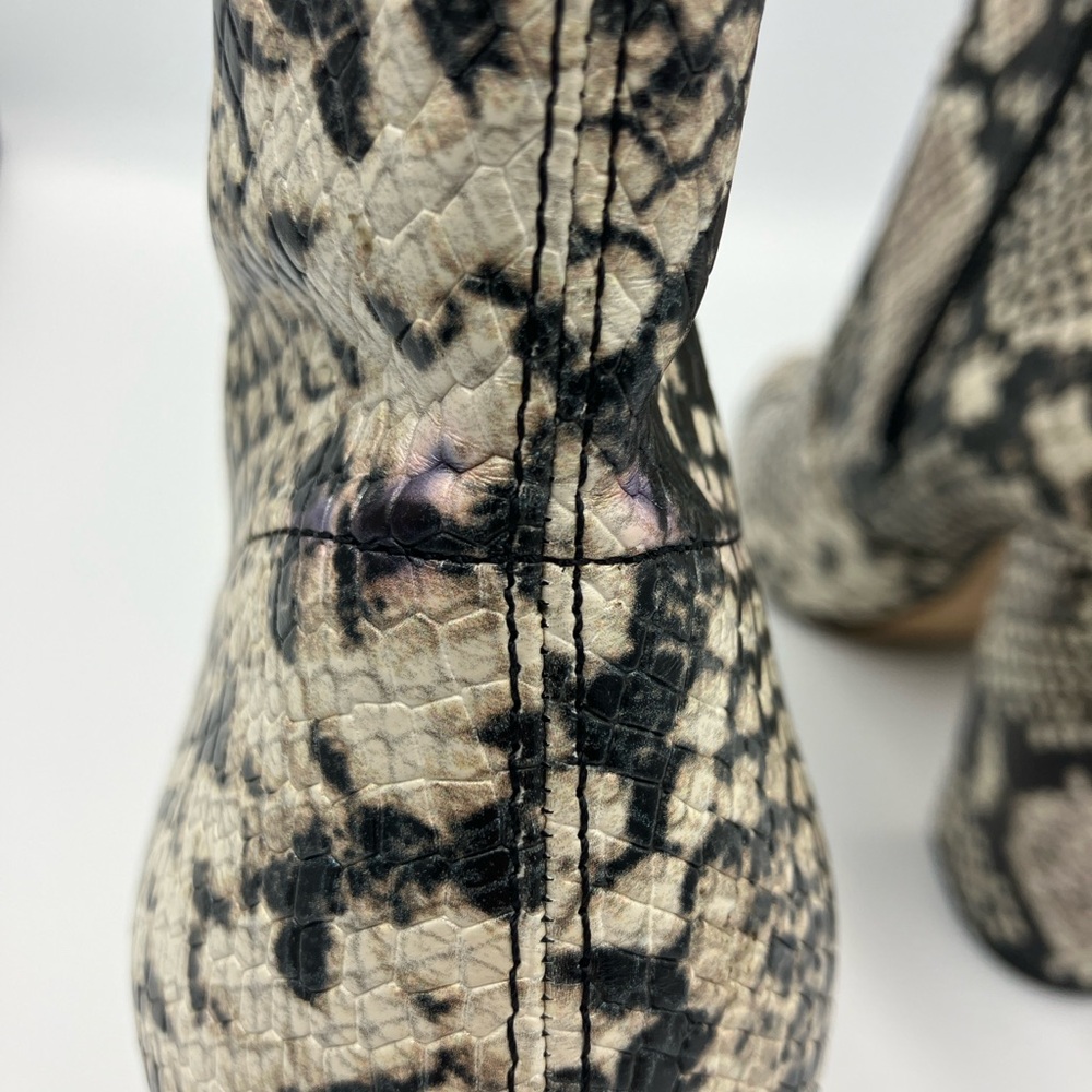 Aldo Aurella 3.5” Block Heel Snakeskin Pattern Ankle Boots size 7 EUC - Picture 7 of 10
